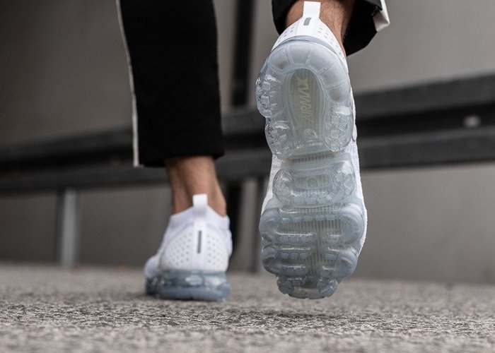 Nike Air VaporMax Flyknit 2 (942842-100)