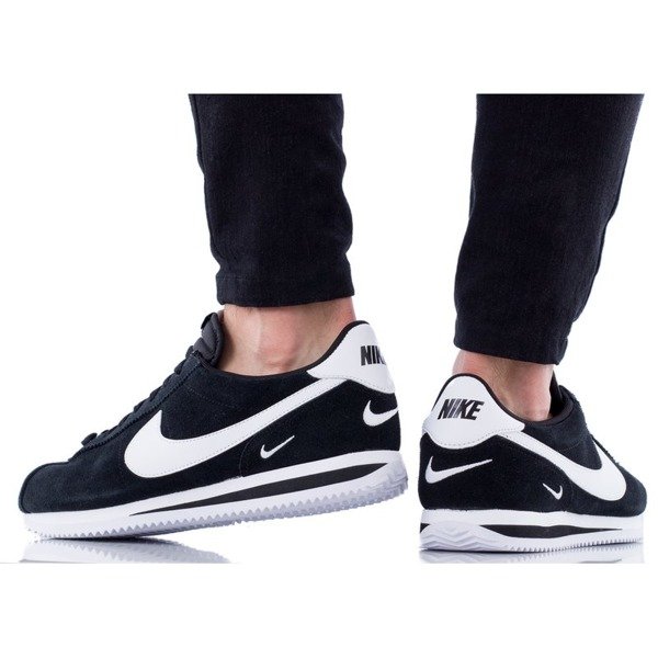 Nike Classic Cortez Basic SE (902803-003)