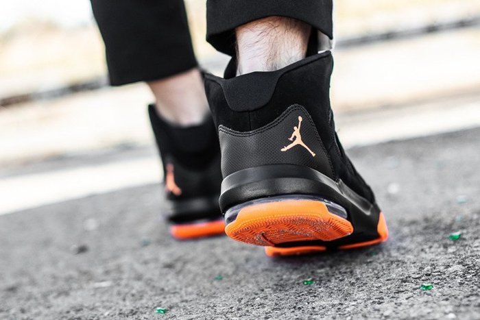 Nike Jordan Max Aura (AQ9084-003)