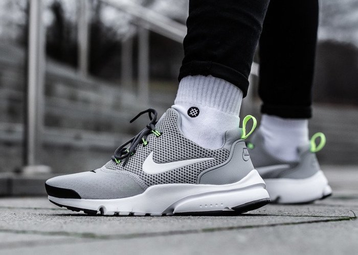 Nike Presto Fly GS (913966-009)